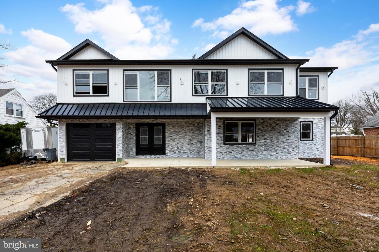 310 Lewis Road photo 3