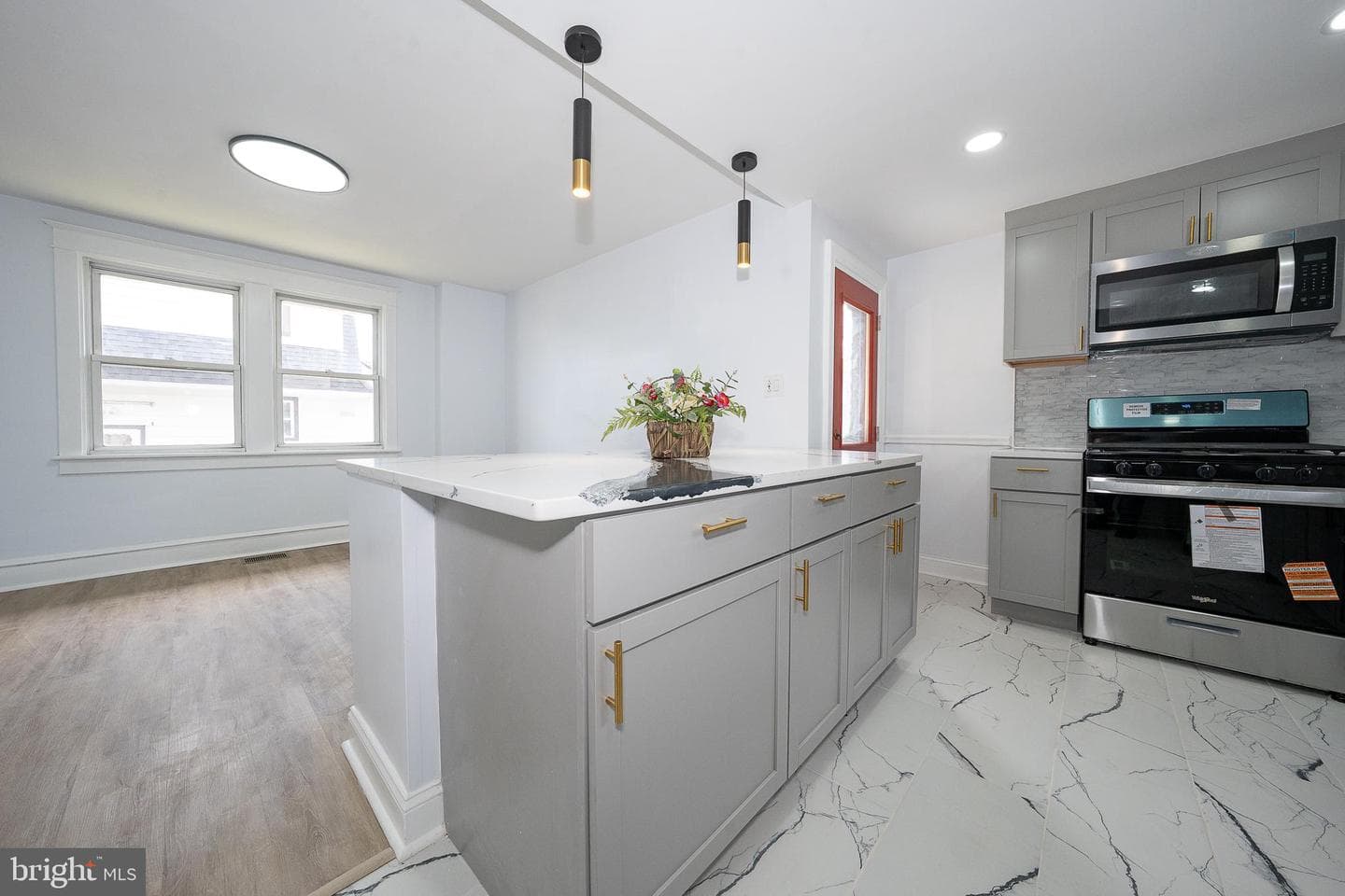 828 Mason Avenue photo 27