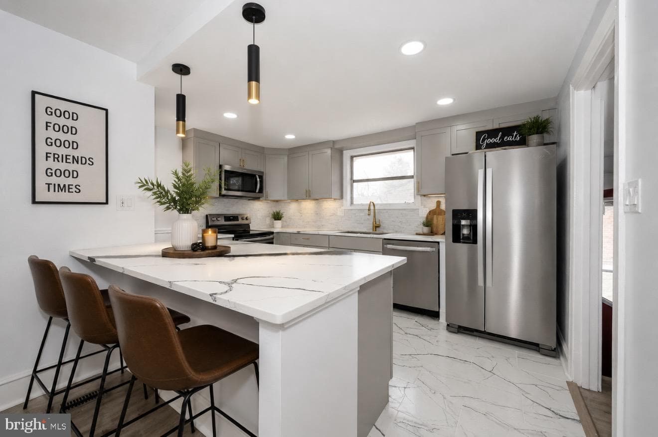 828 Mason Avenue photo 3