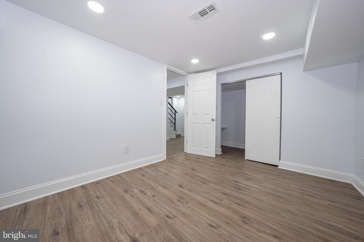 828 Mason Avenue photo 65