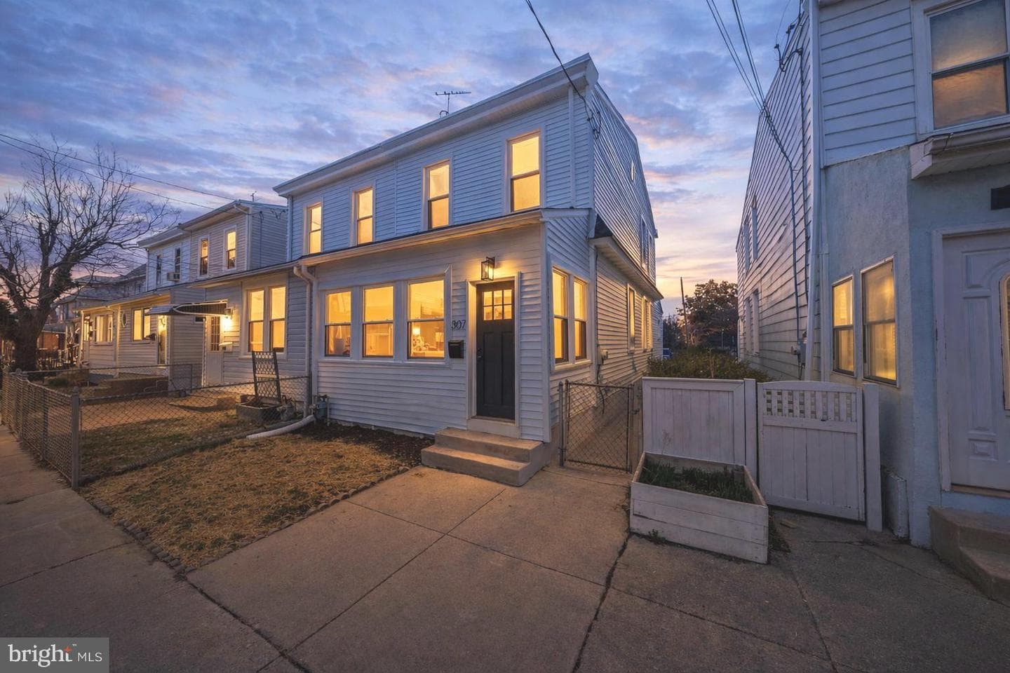 307 Edmonds Avenue photo 1