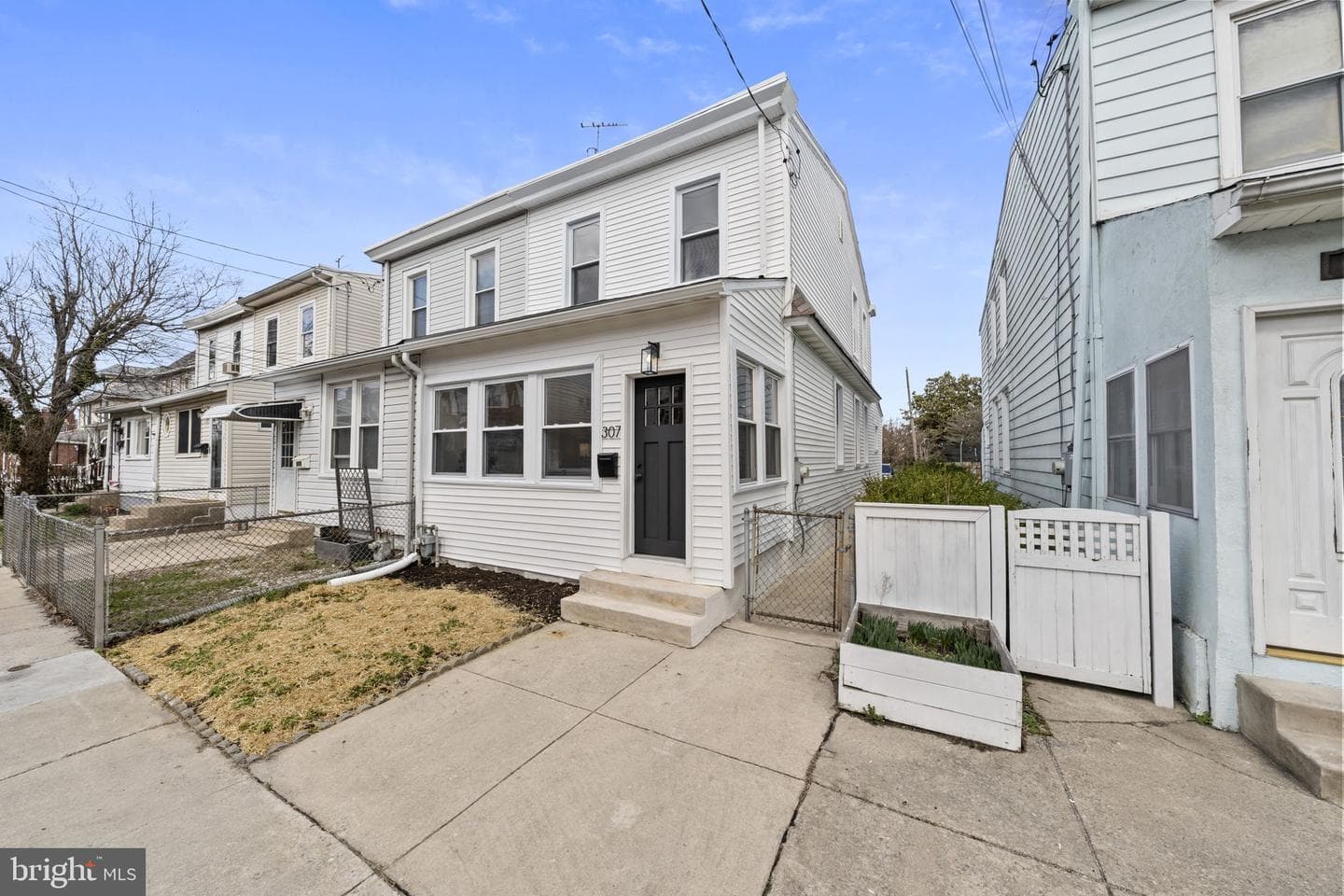 307 Edmonds Avenue photo 2