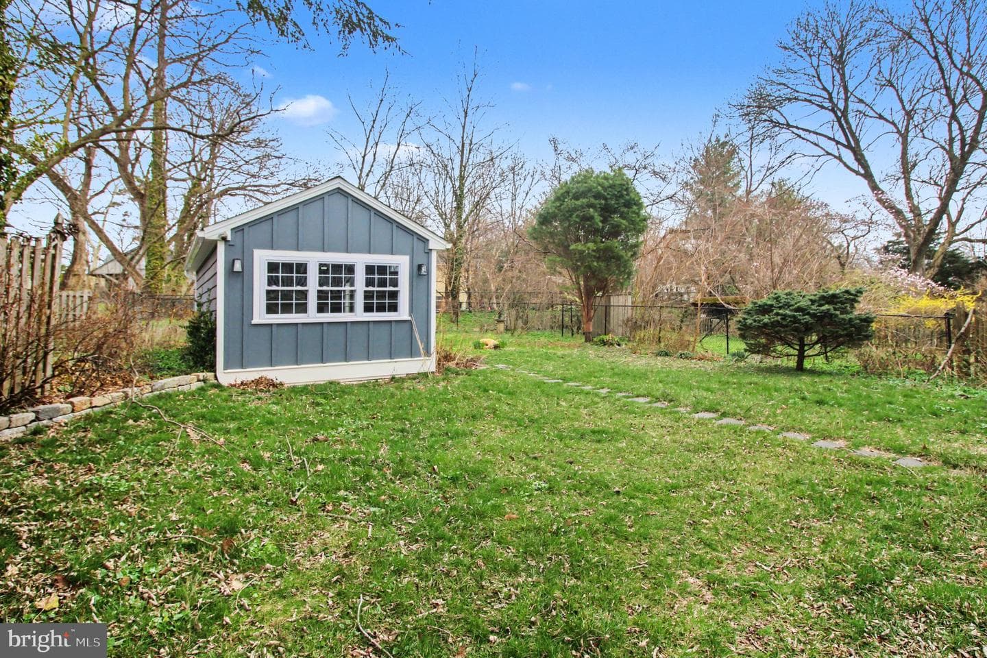 633 Walnut Lane photo 25