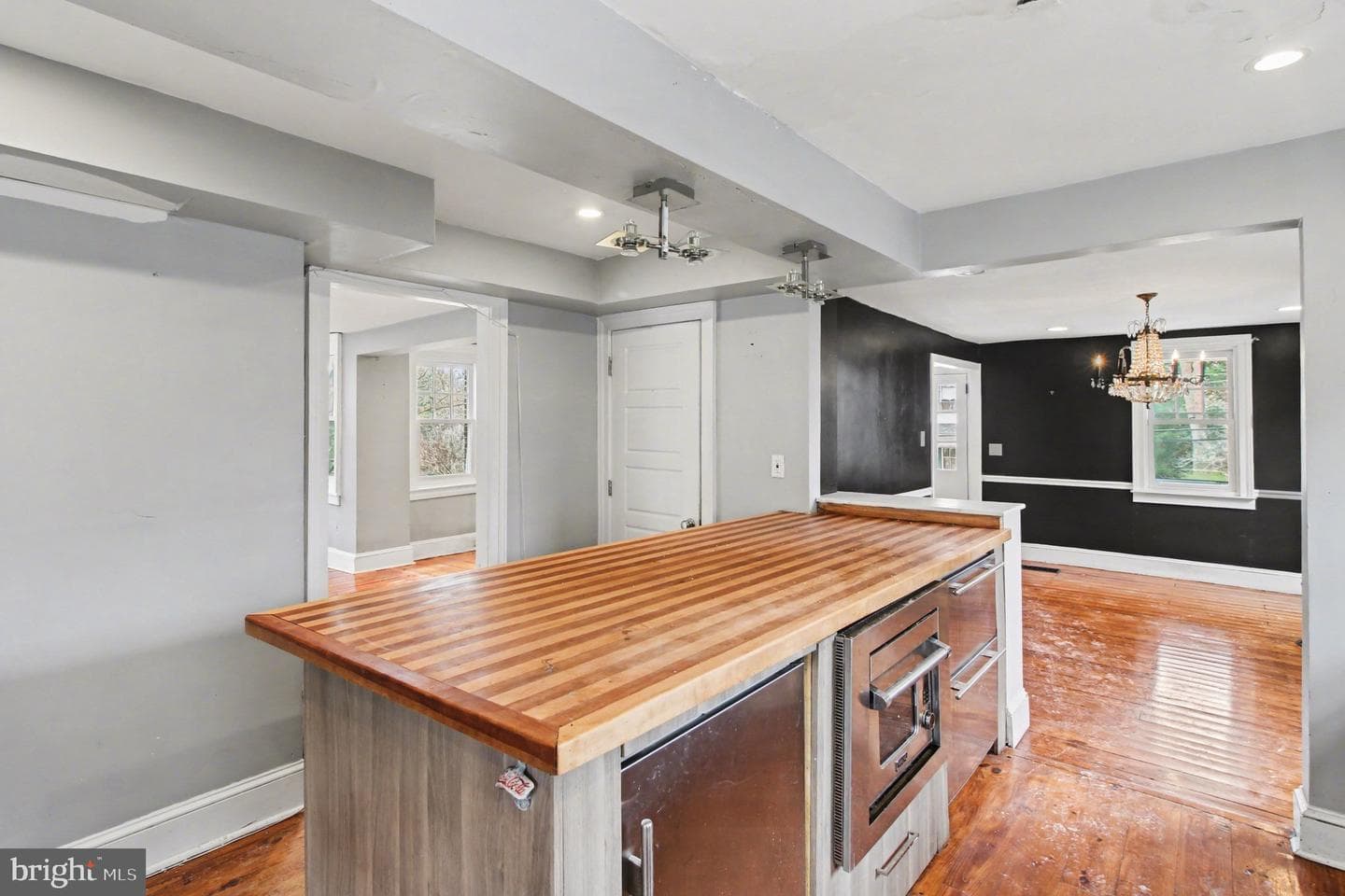 633 Walnut Lane photo 7