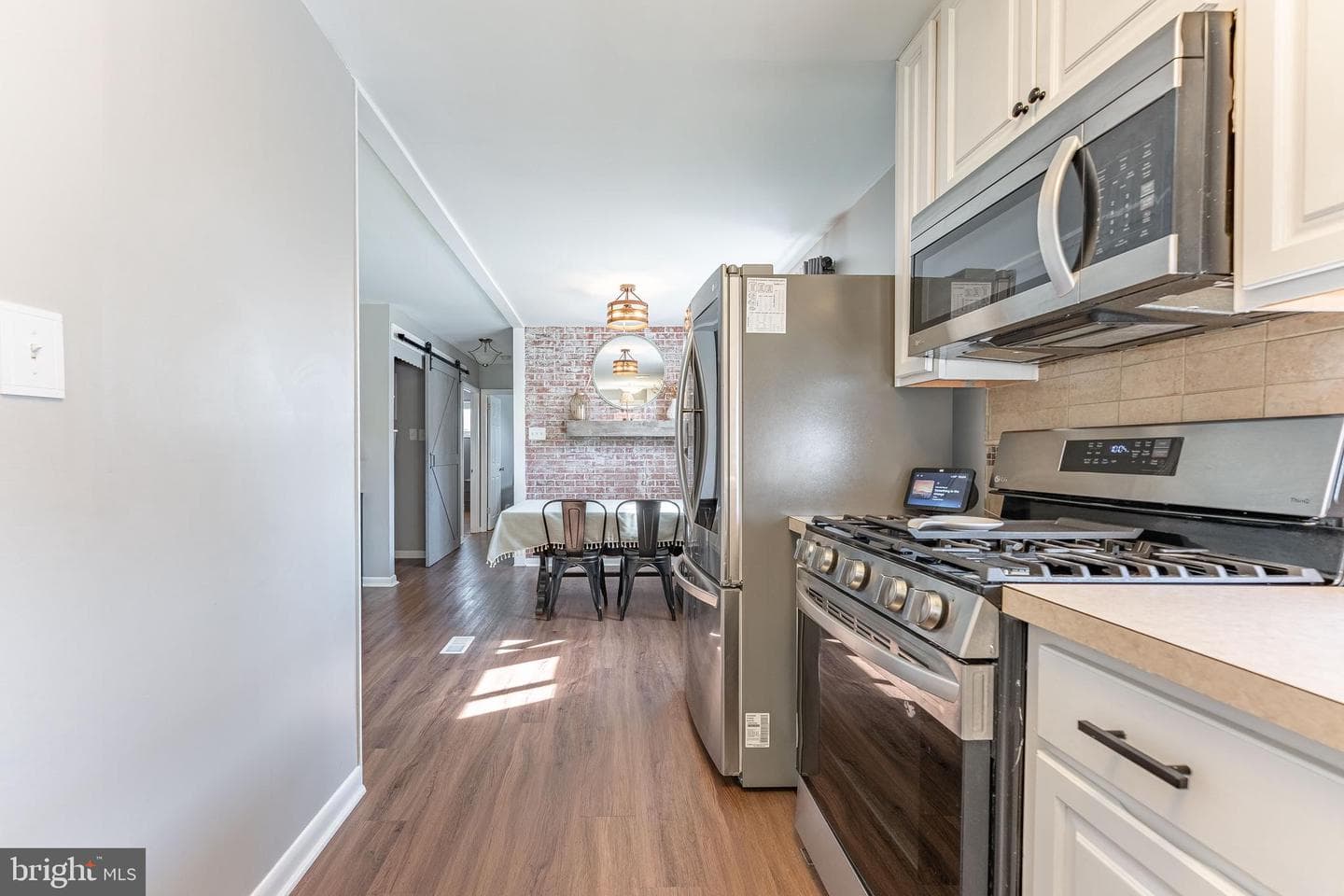 218 Hoffman Road photo 18