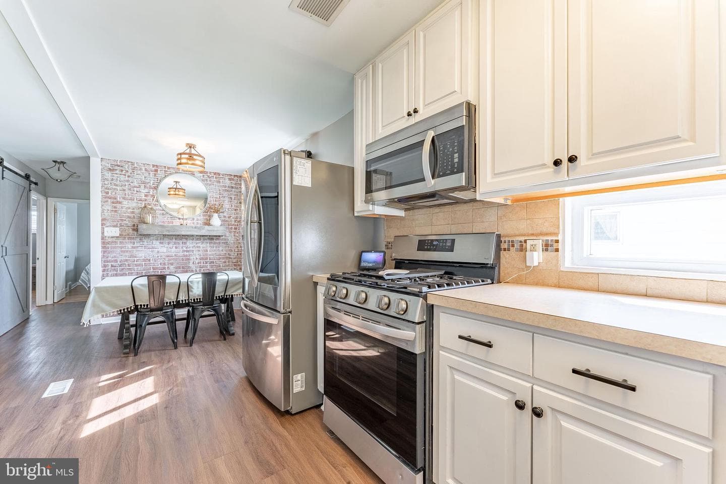 218 Hoffman Road photo 19
