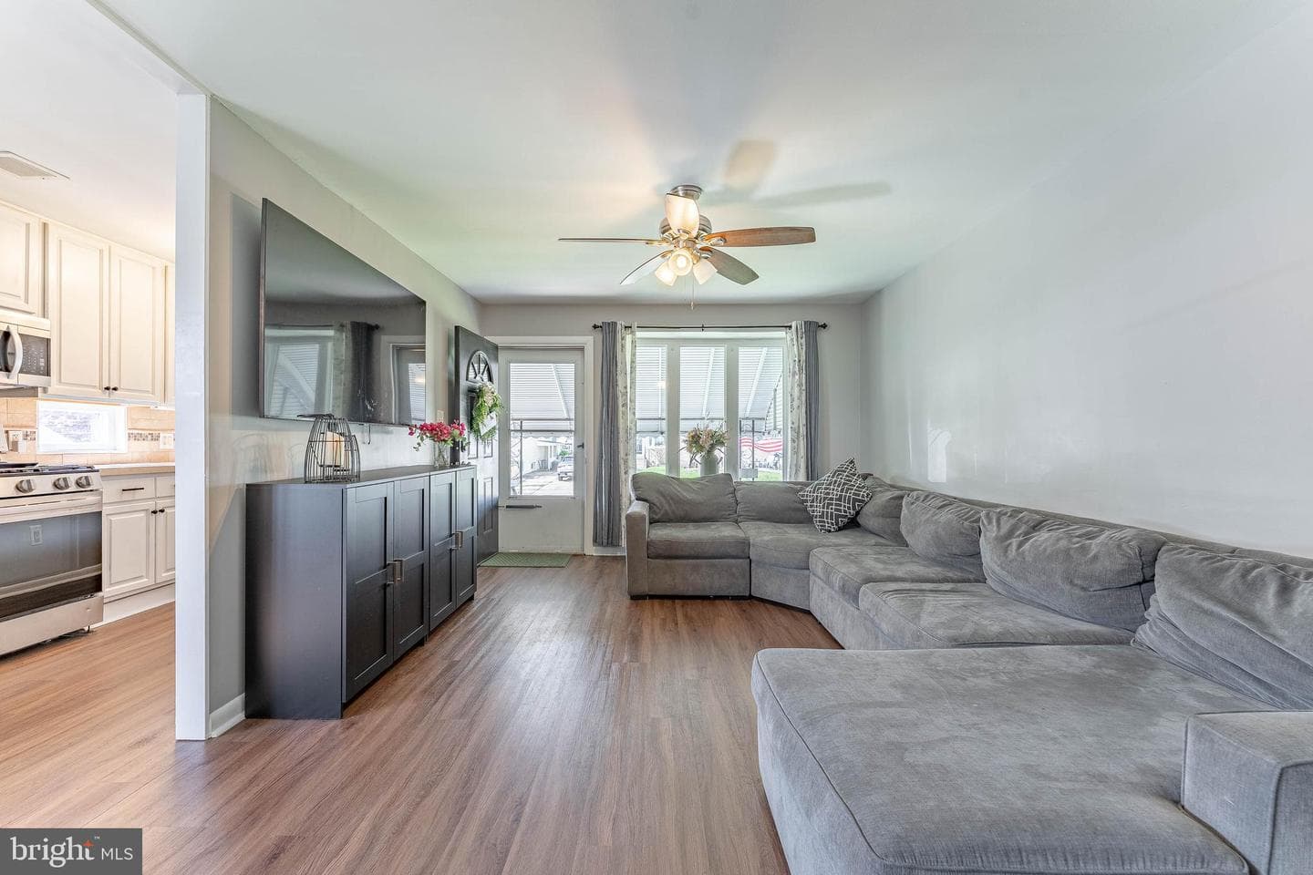 218 Hoffman Road photo 6
