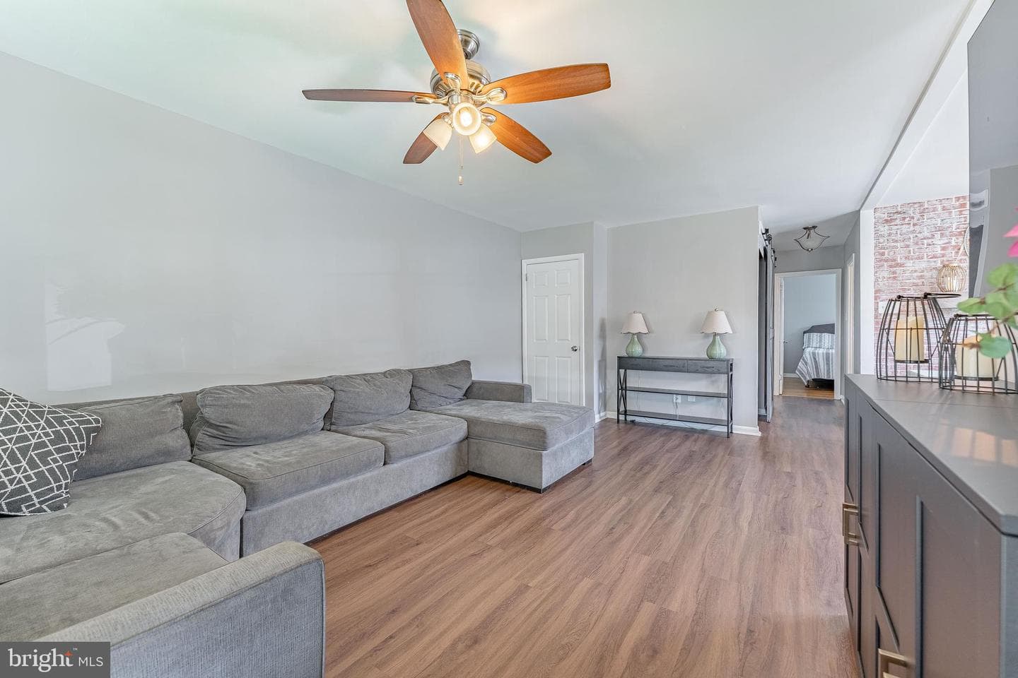 218 Hoffman Road photo 8