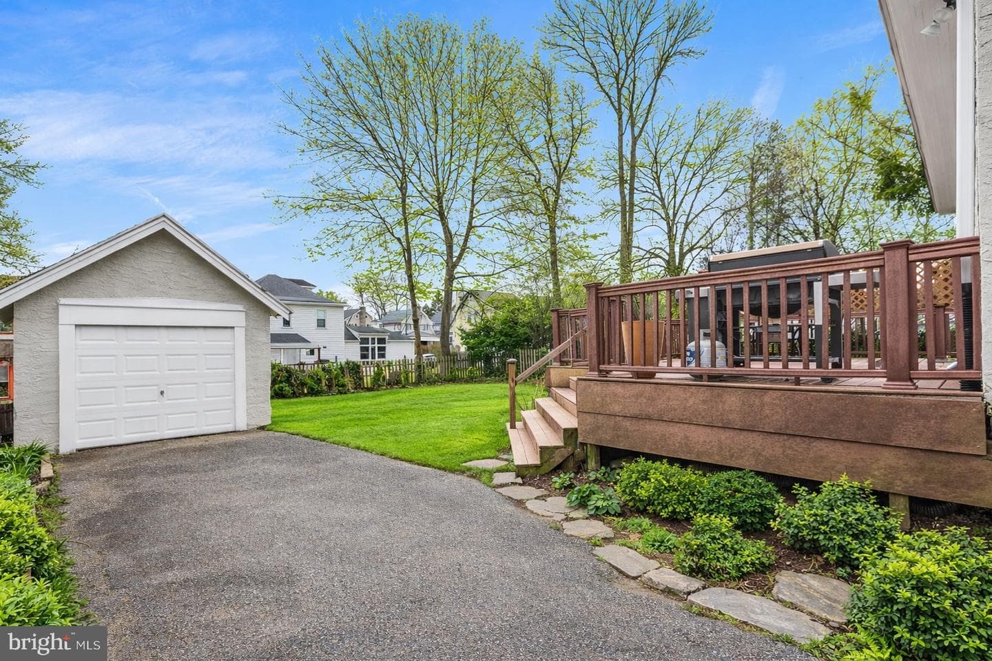 521 Strathmore Road photo 17