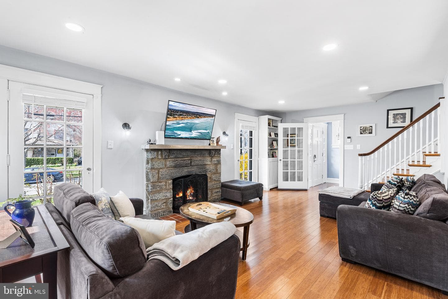 521 Strathmore Road photo 4