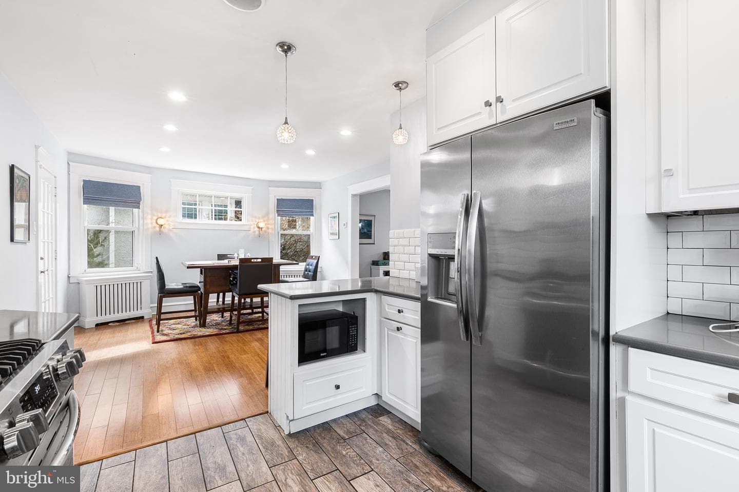 521 Strathmore Road photo 9