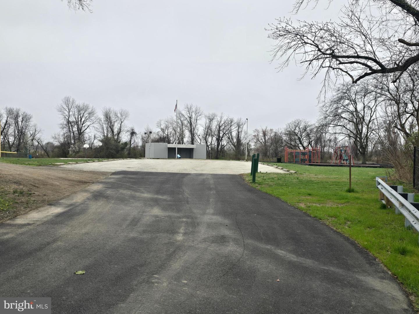 936 Taylor Drive photo 9