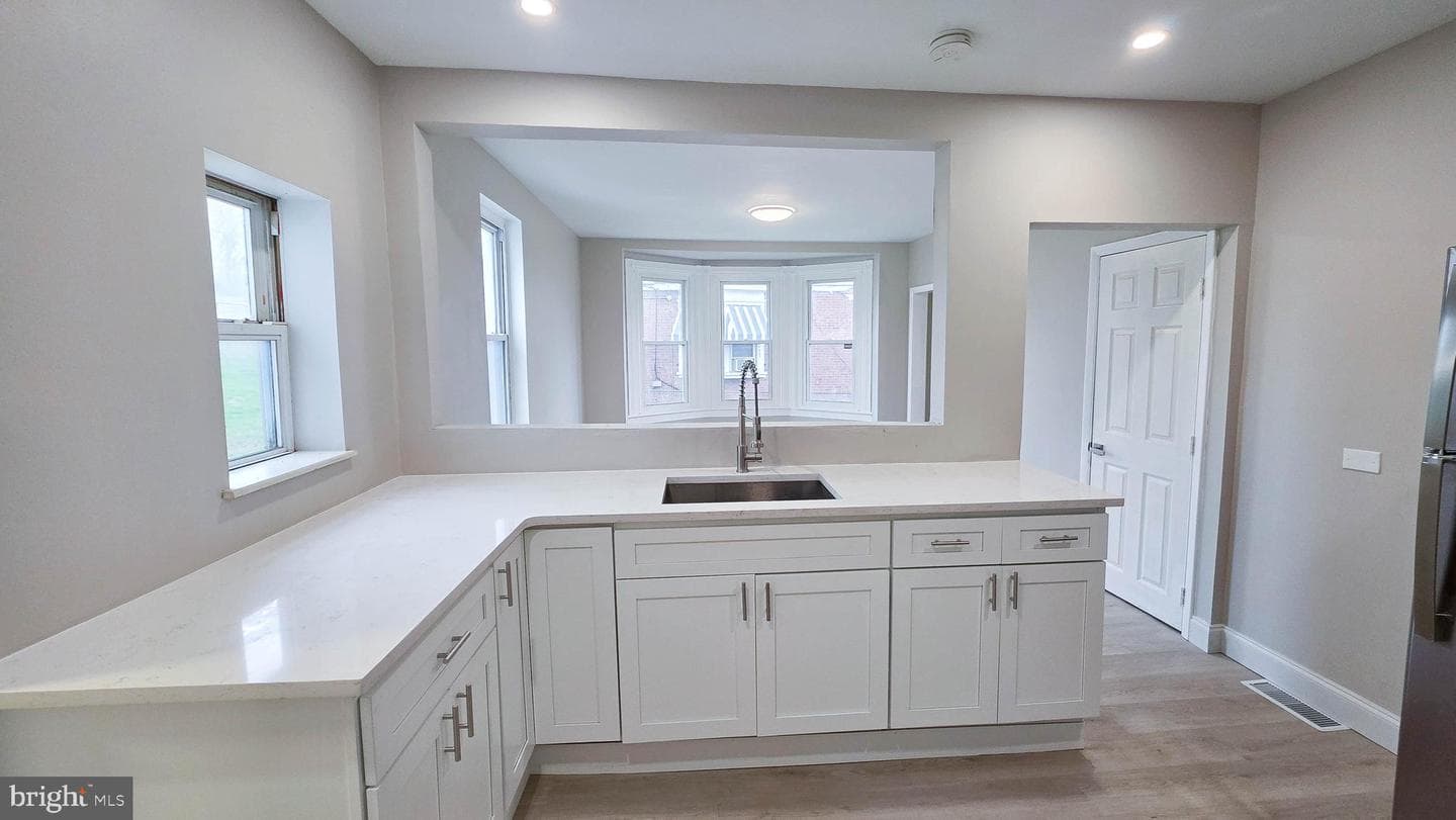 1112 Elmwood Avenue photo 12