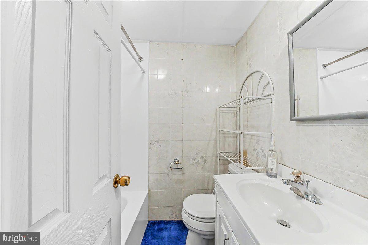 1515 Yates Avenue photo 13