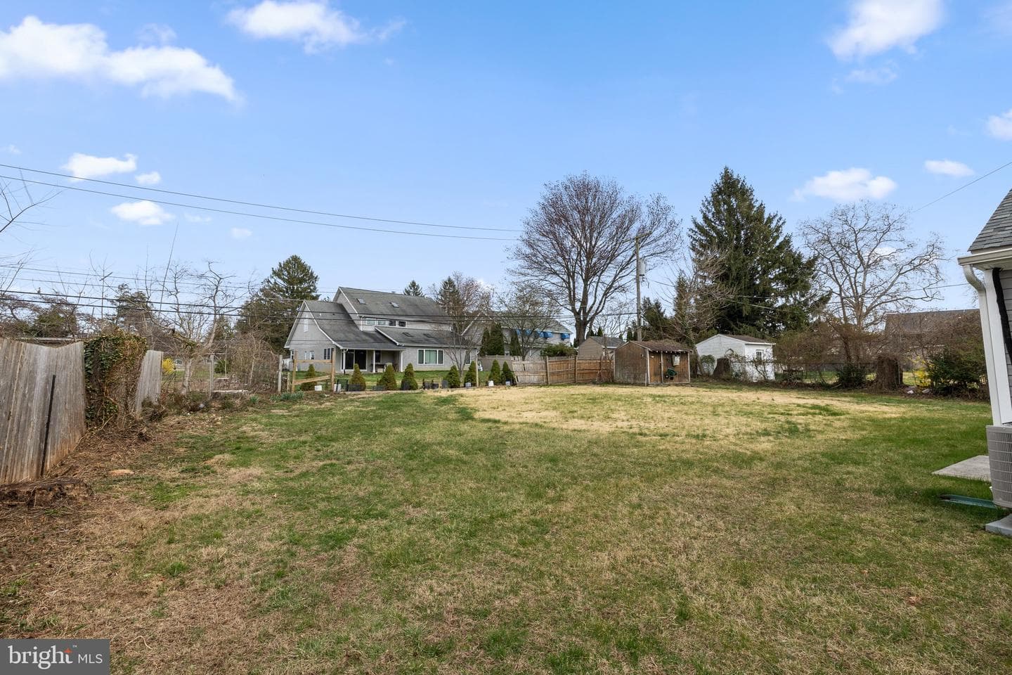 711 Hedgerow Drive photo 28