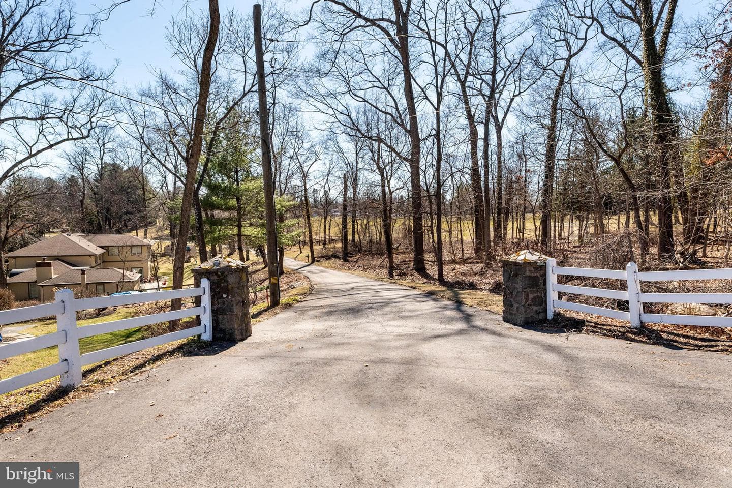 846 Maplewood Road photo 50
