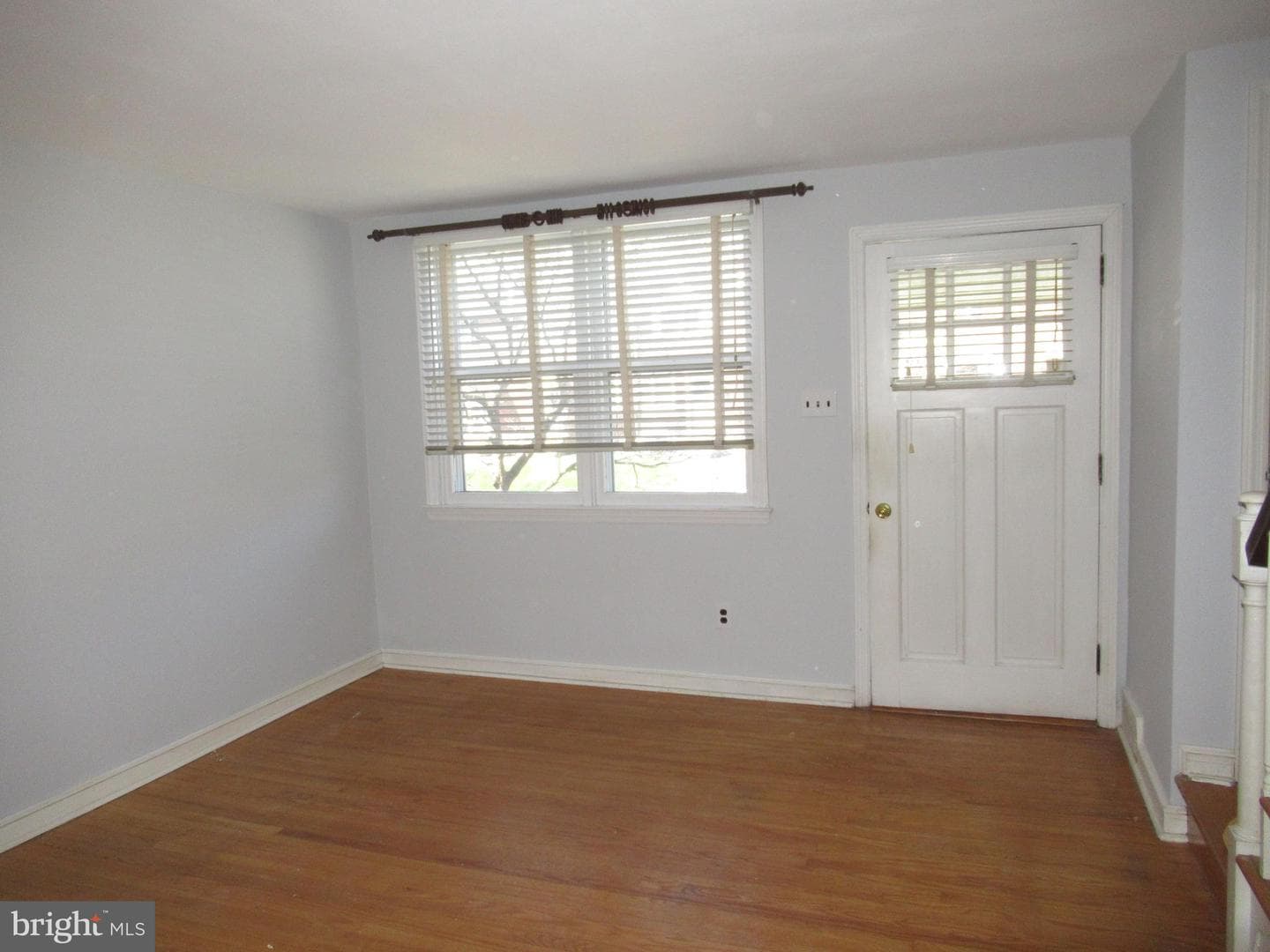 654 Beech Avenue photo 3
