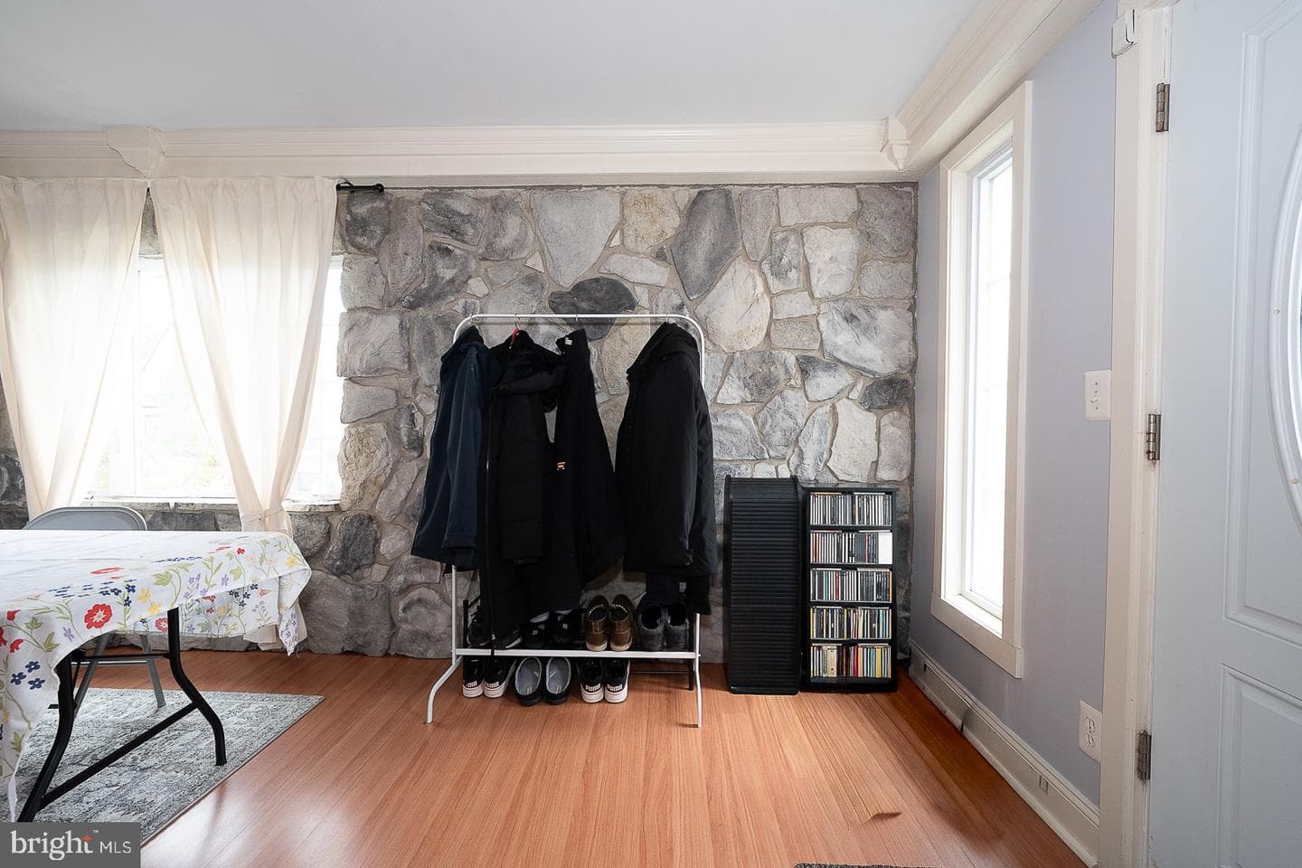 240 Wadas Avenue photo 11