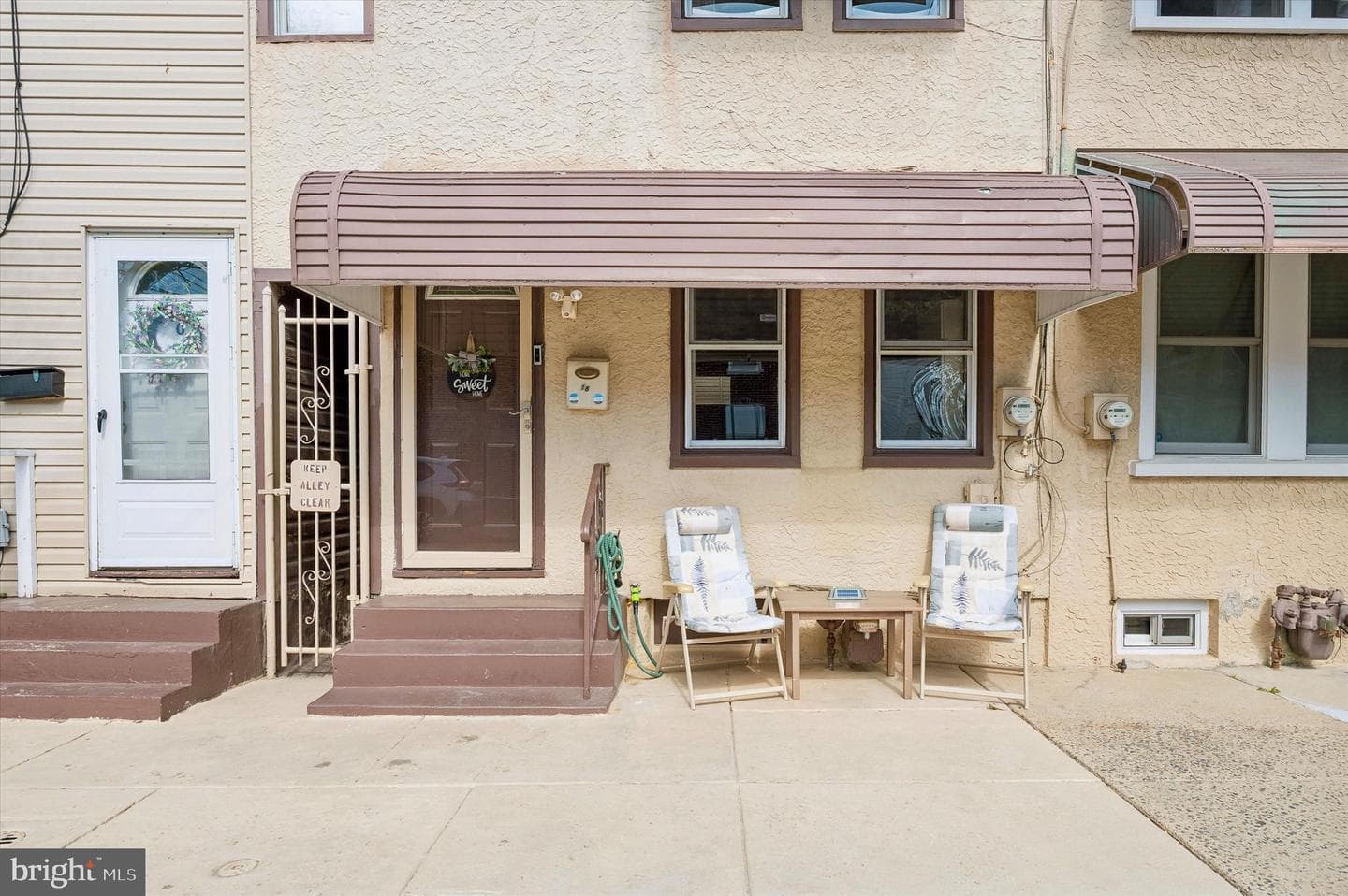 18 W 3rd Street