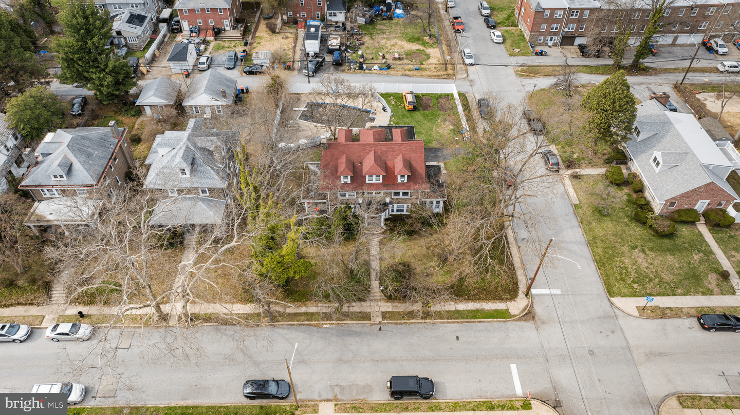 524 E 21st Street photo 40