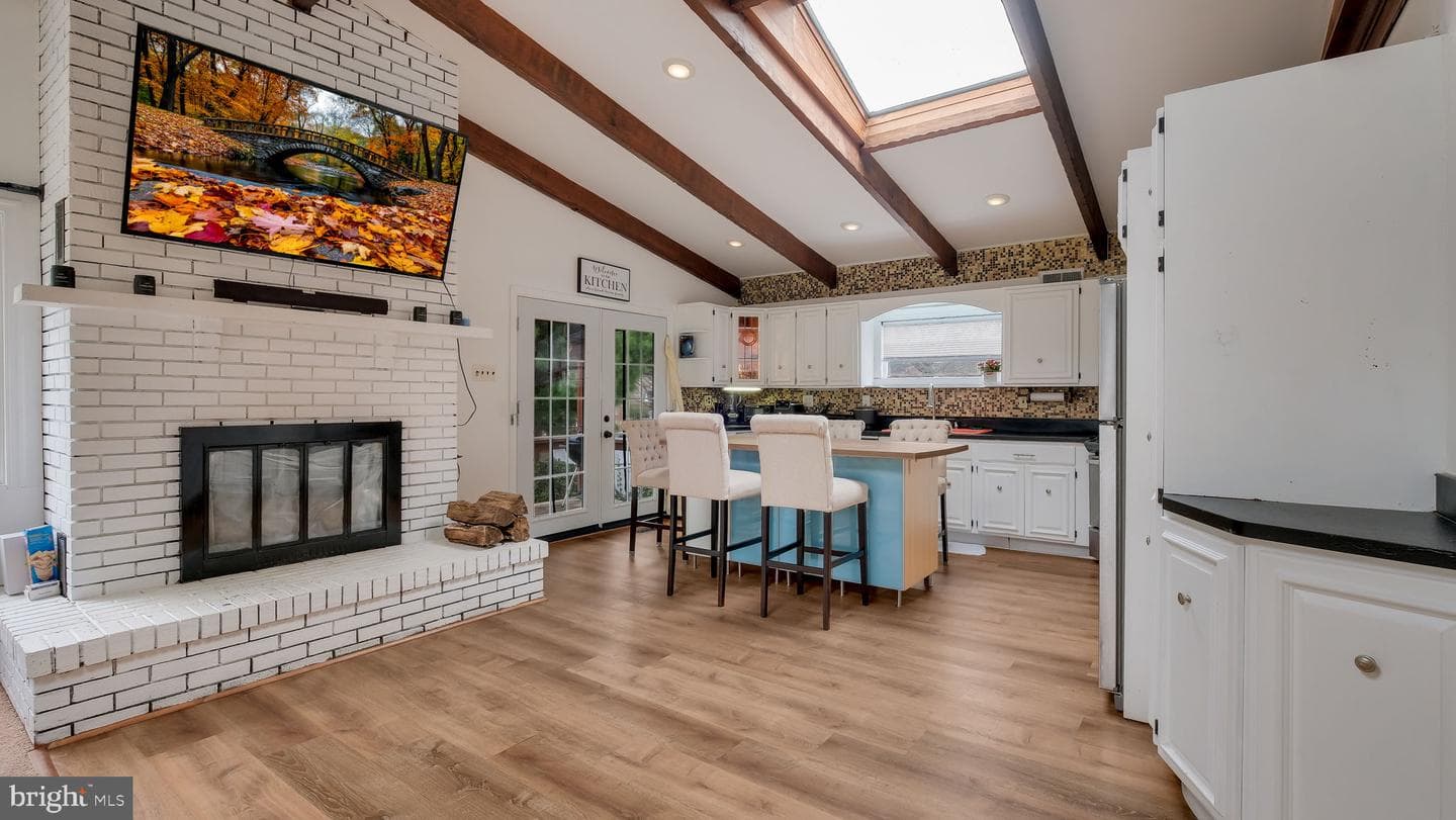 907 Kenwood Road photo 11