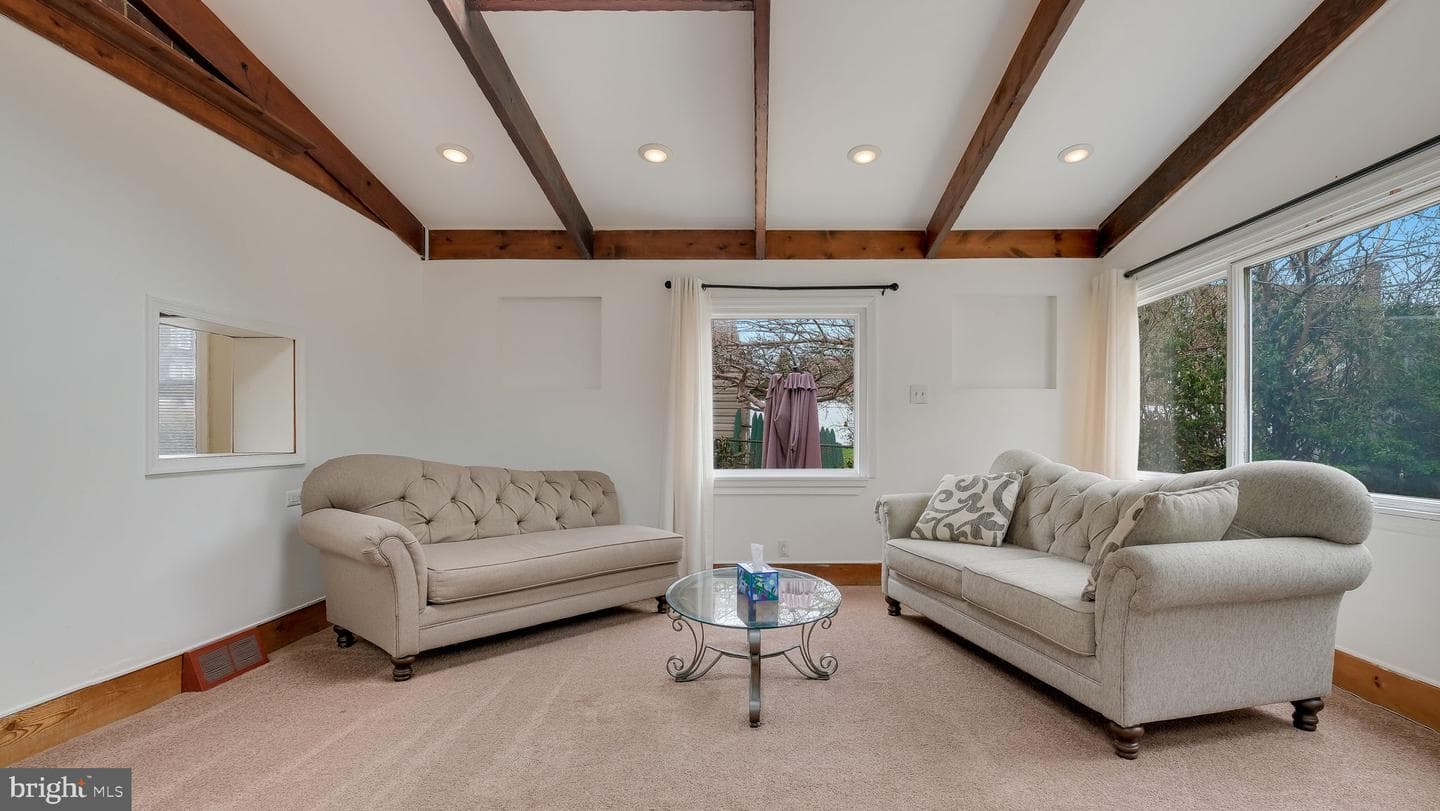 907 Kenwood Road photo 16