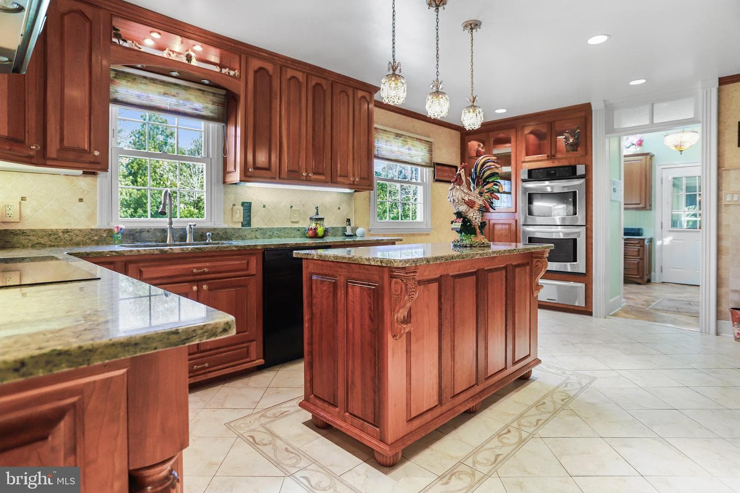 3824 Sharon Drive photo 5