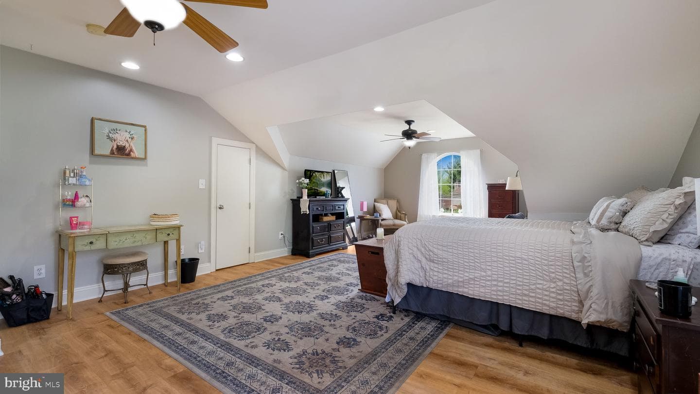 367 Mount Alverno Road photo 98