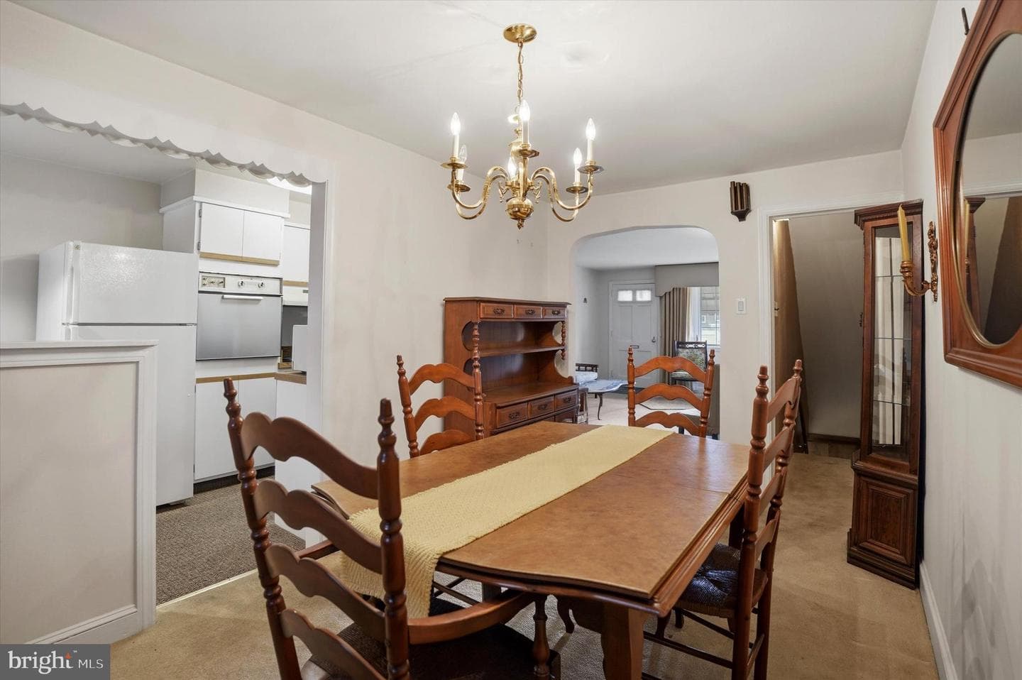 2430 Stoneybrook Lane photo 4
