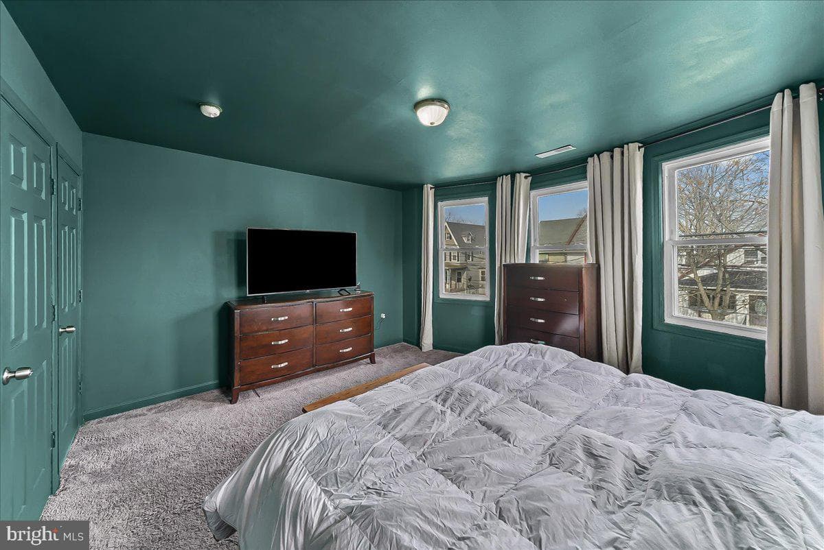 120 Lewis Avenue photo 17