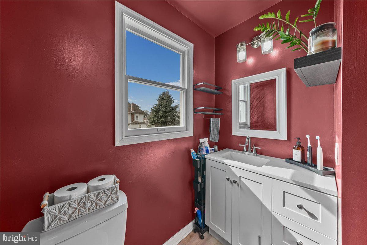 120 Lewis Avenue photo 25