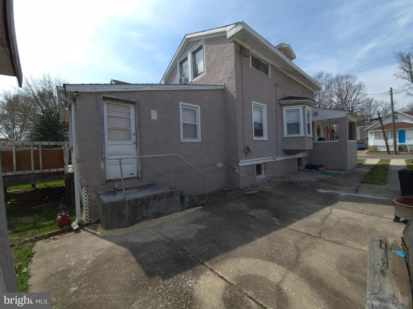 916 Spruce Street photo 37