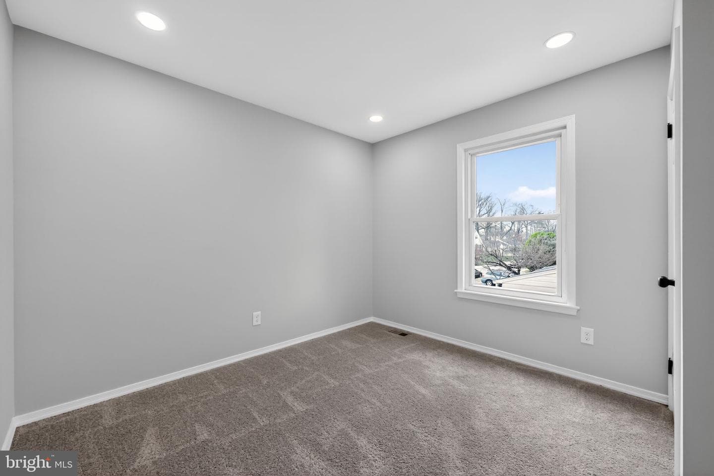 129 Shisler Avenue photo 10