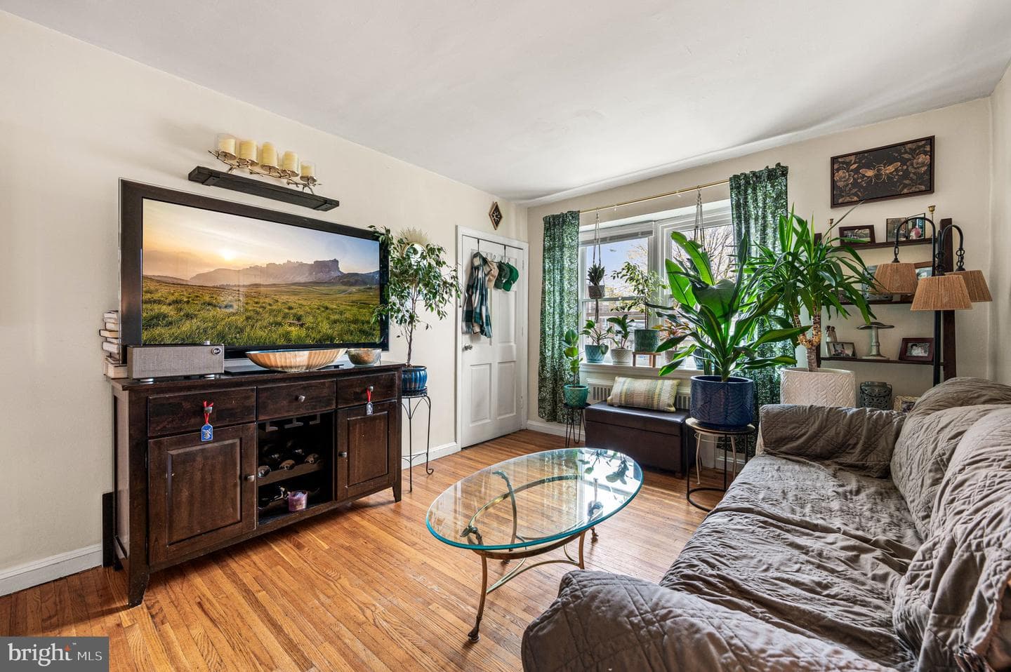 828 Derwyn Road photo 14