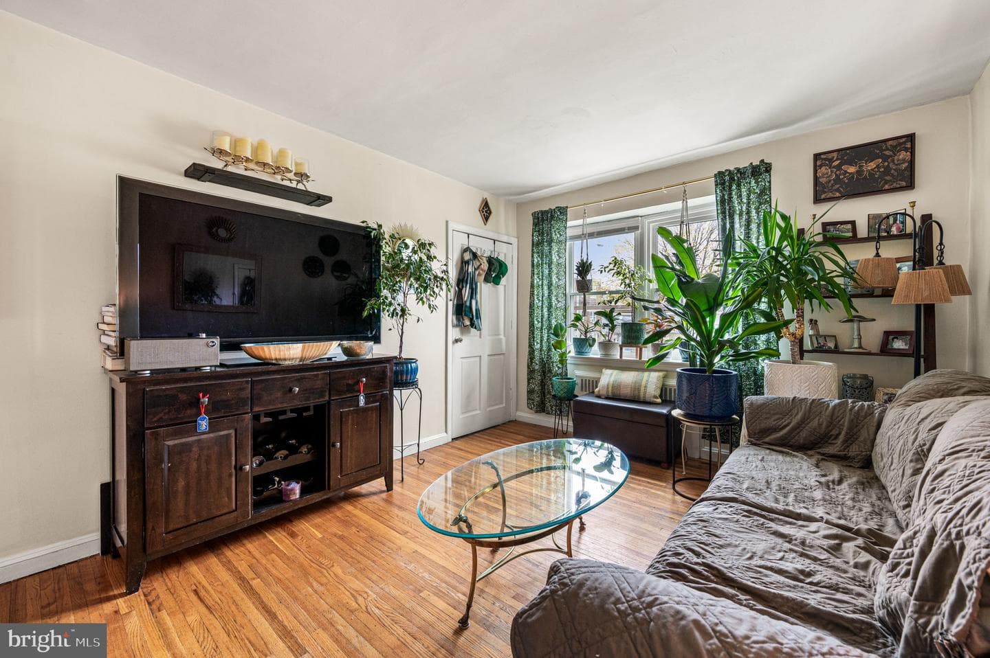 828 Derwyn Road photo 15
