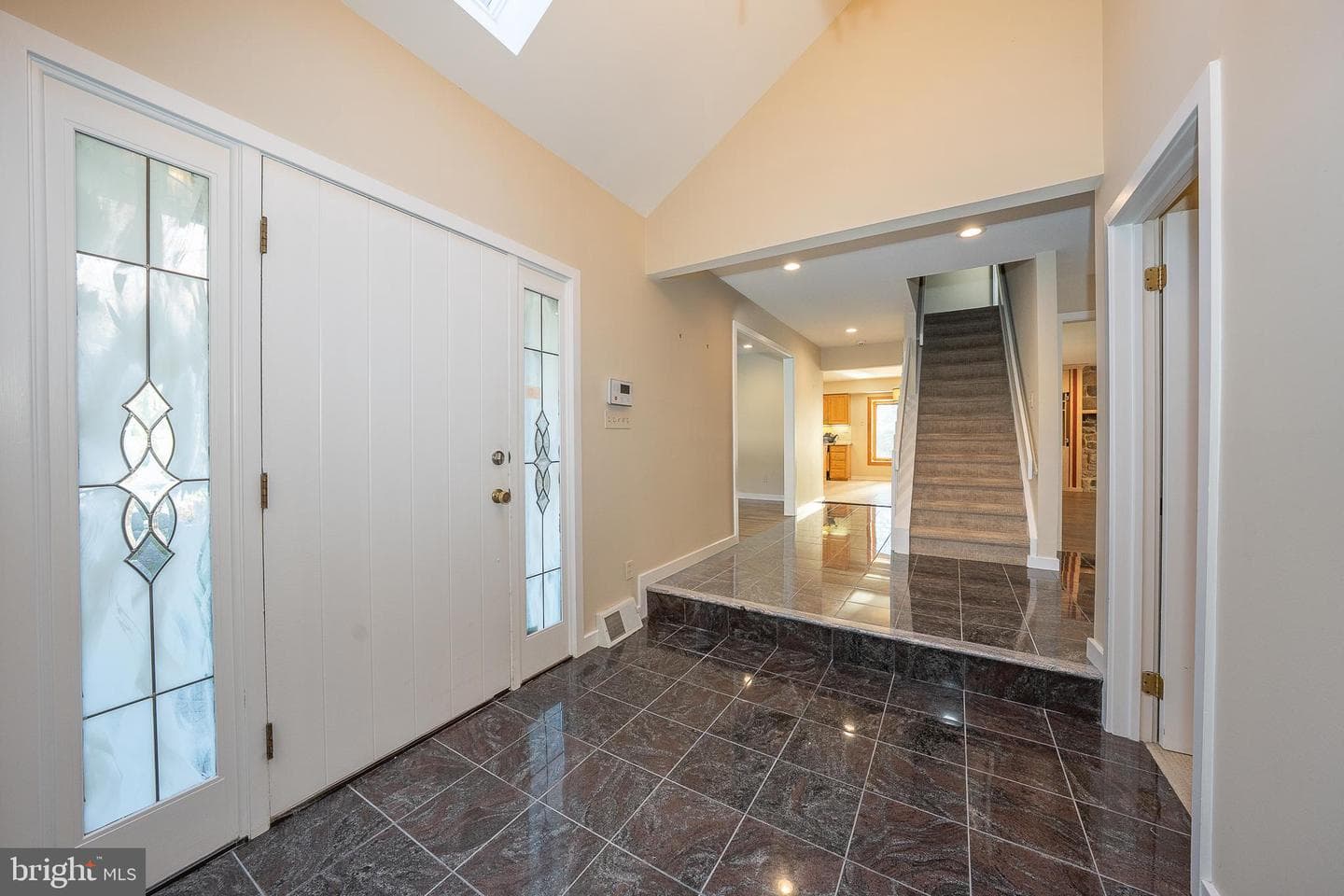 112 Cove Lane photo 3