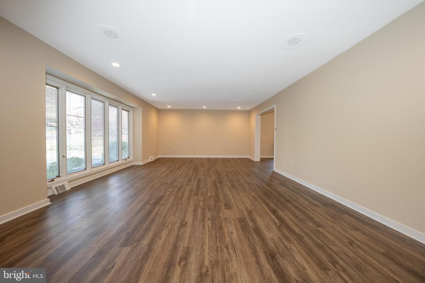 112 Cove Lane photo 6