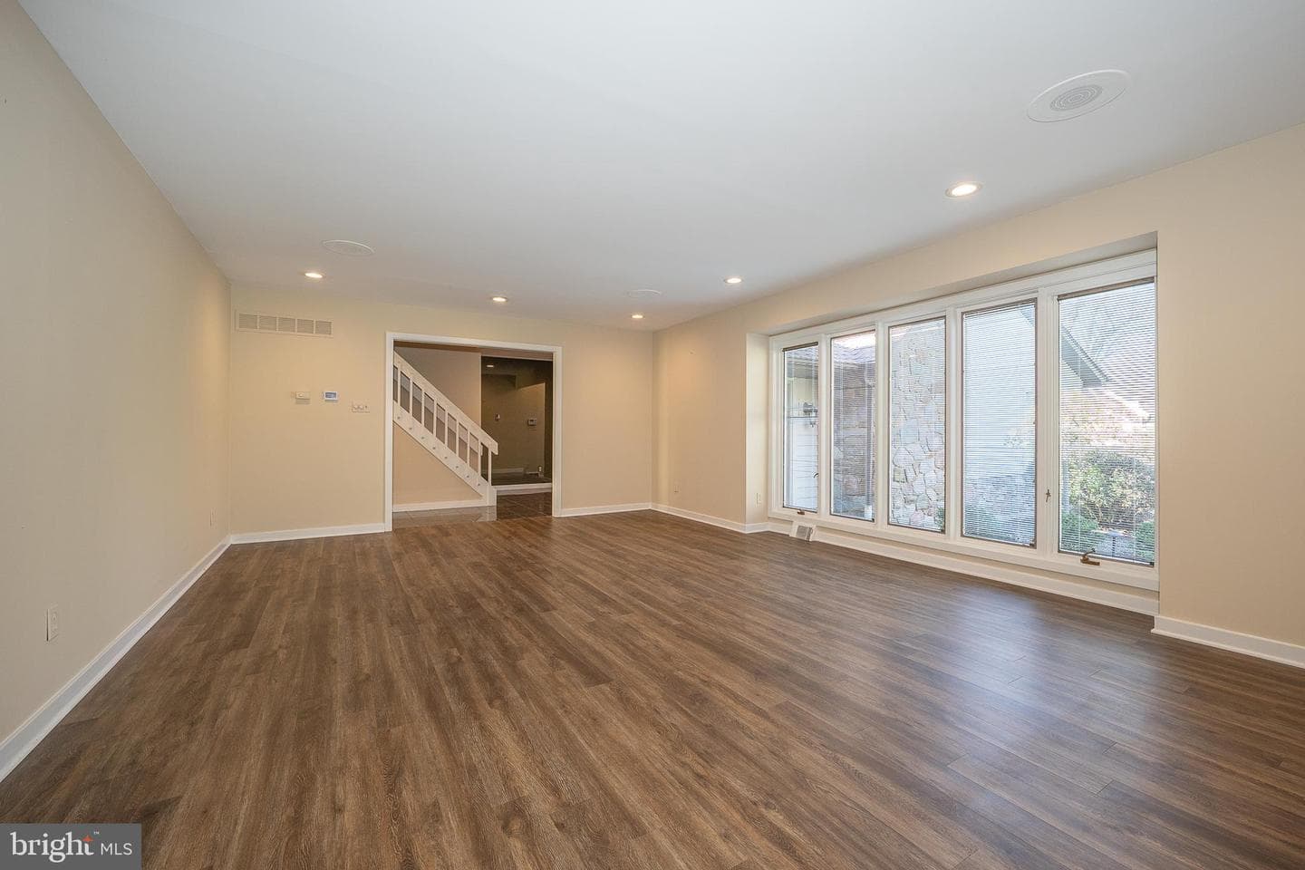 112 Cove Lane photo 7