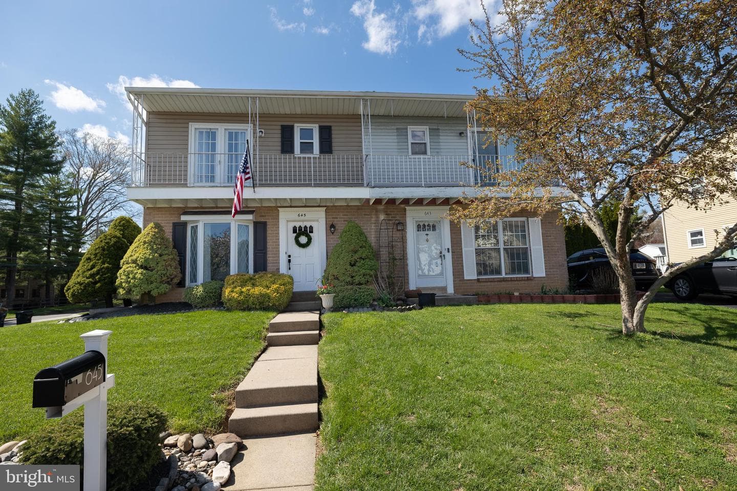 645 W Wiltshire Drive photo 14