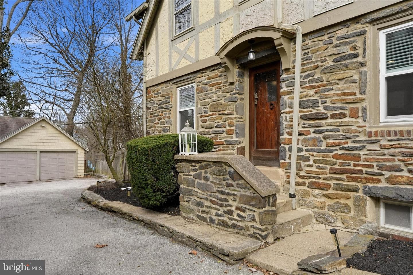 310 Old Forest Road, Wynnewood