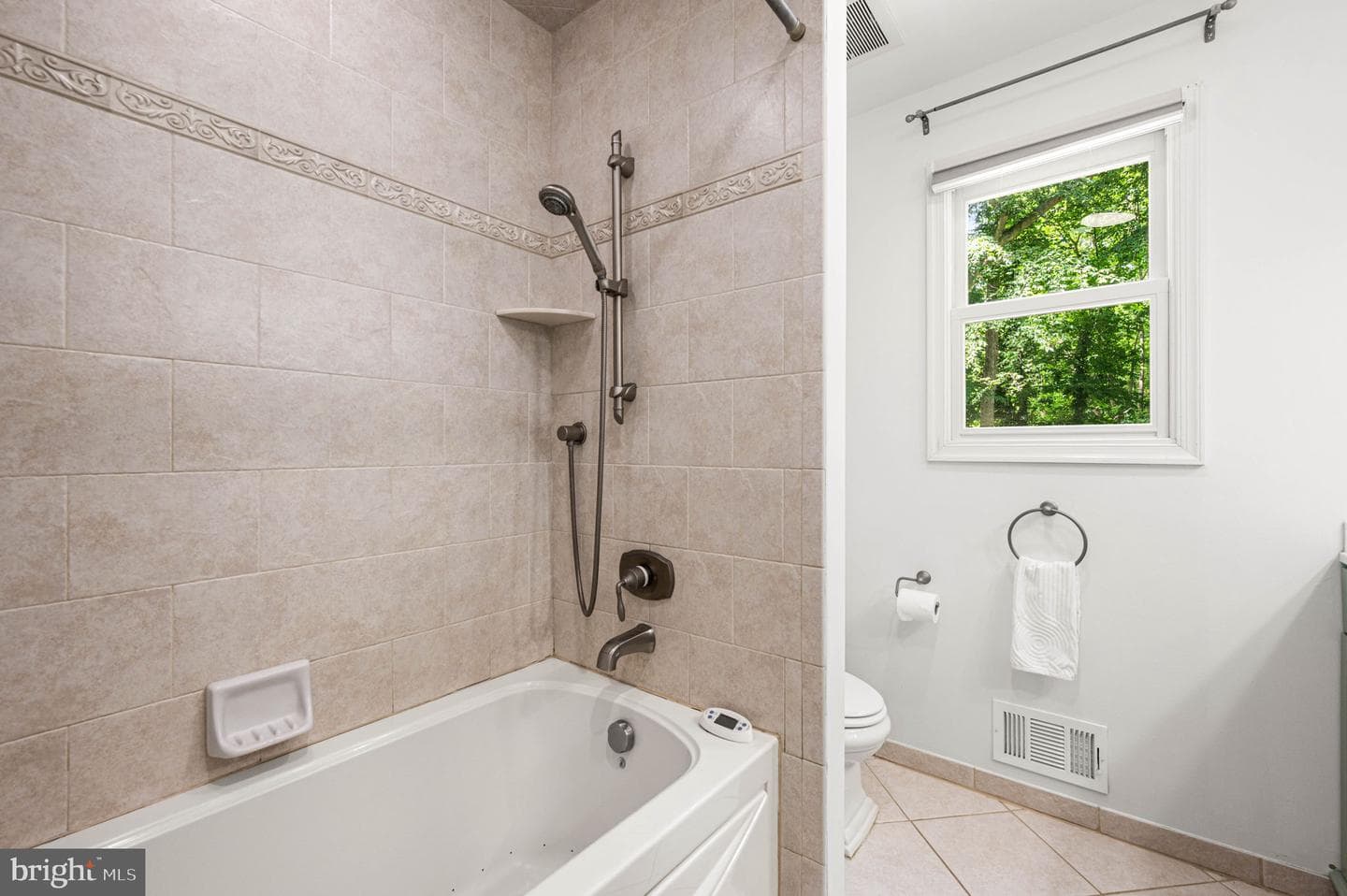 6 Bradford Terrace photo 34