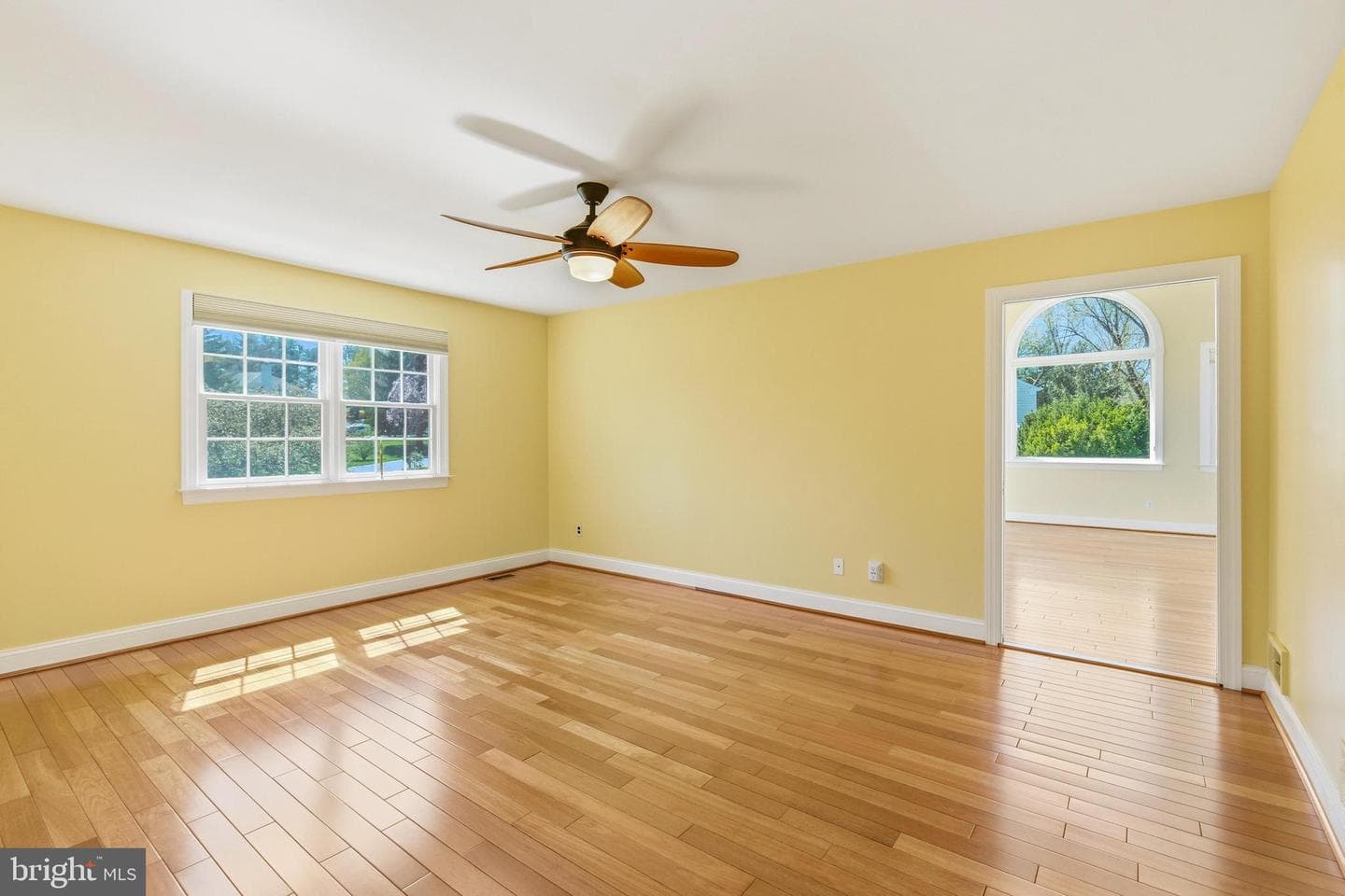 76 Colonial Circle photo 18