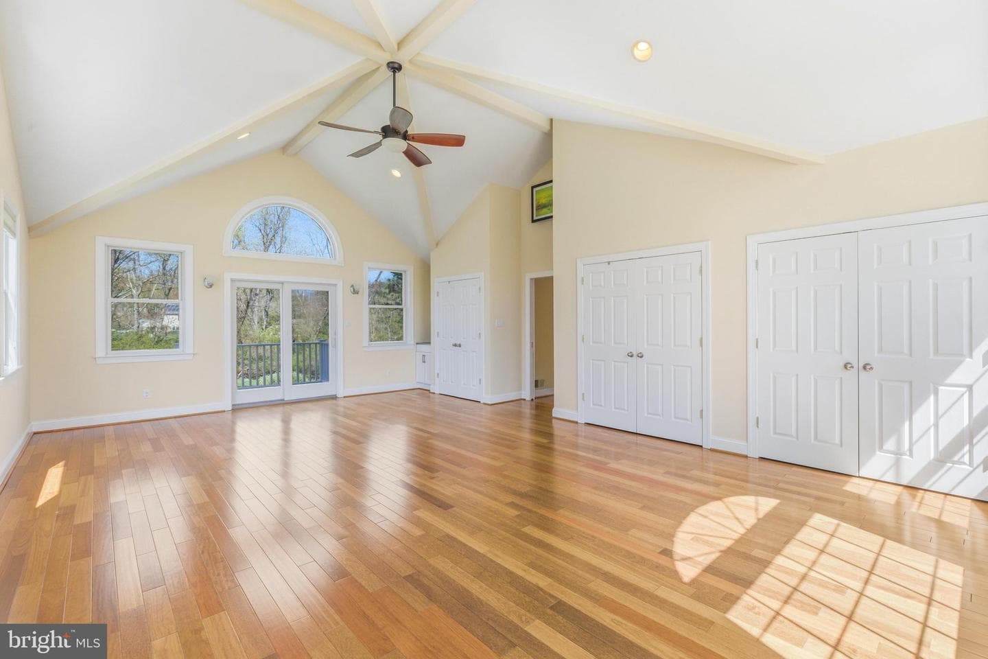 76 Colonial Circle photo 24