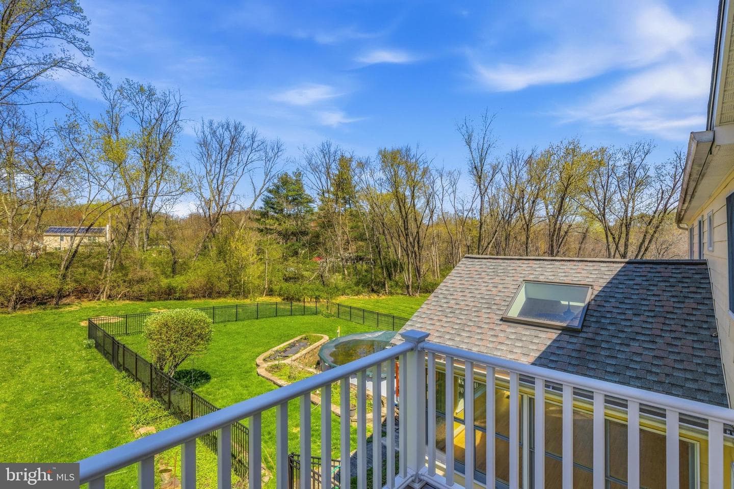 76 Colonial Circle photo 25