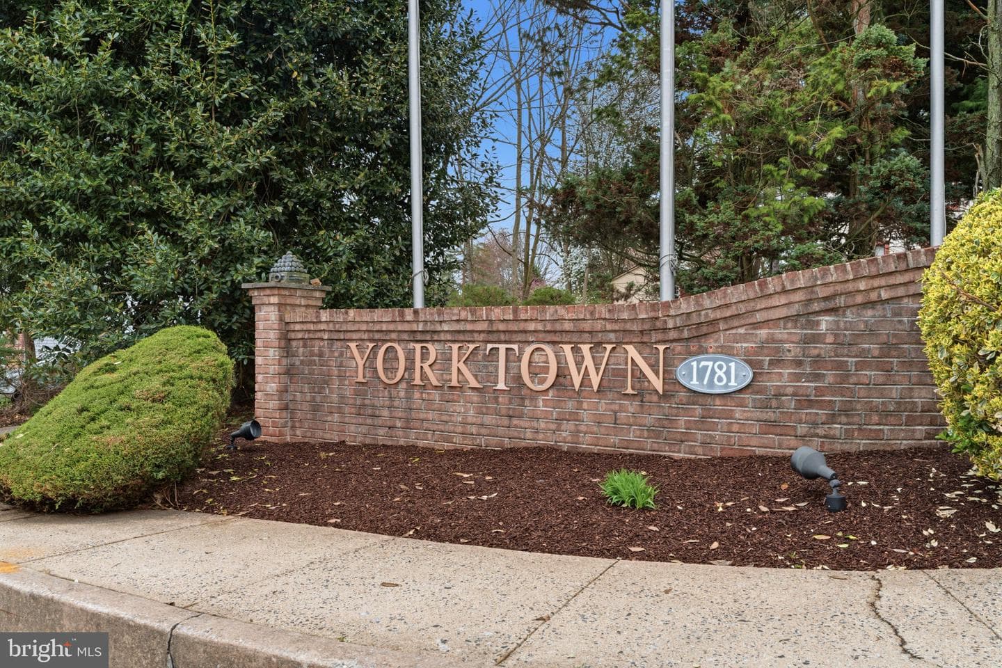 4050 Yorktown Drive photo 30