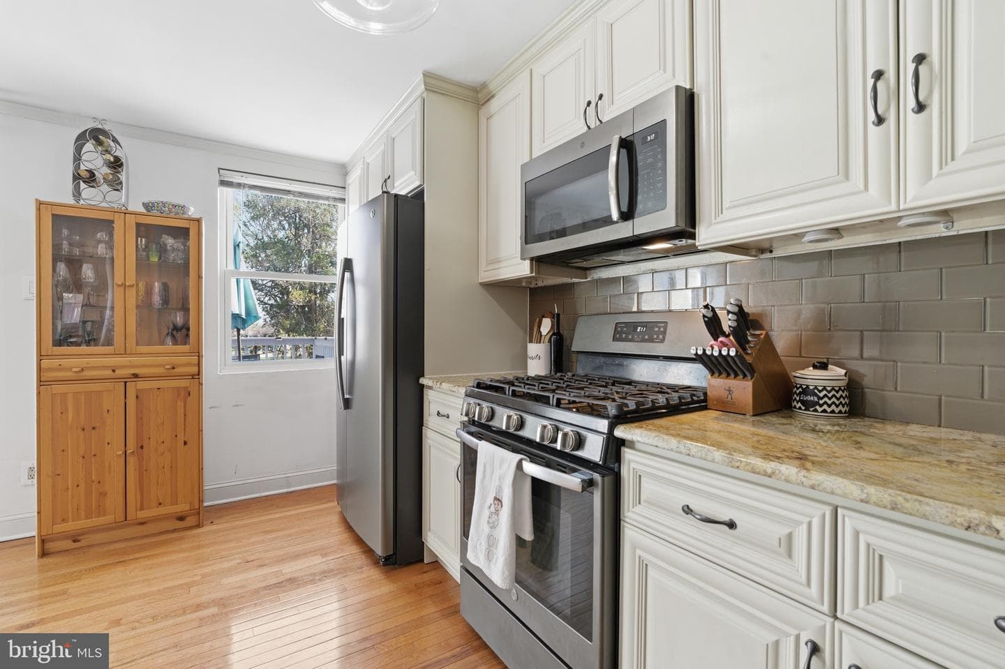 614 Rively Avenue photo 16