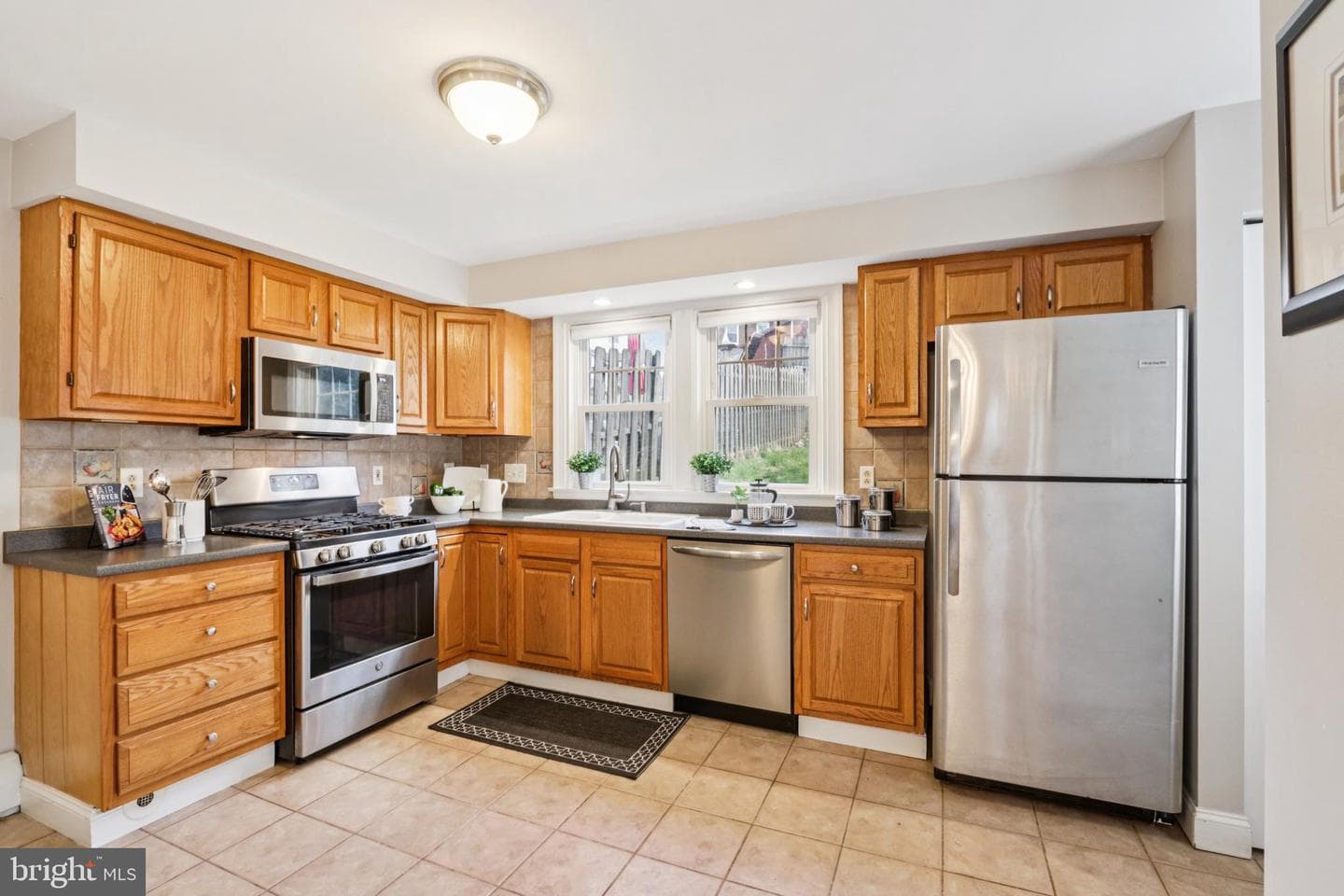 205 N Aberdeen Avenue photo 11
