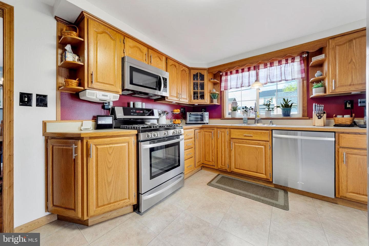 409 Holmes Road photo 11