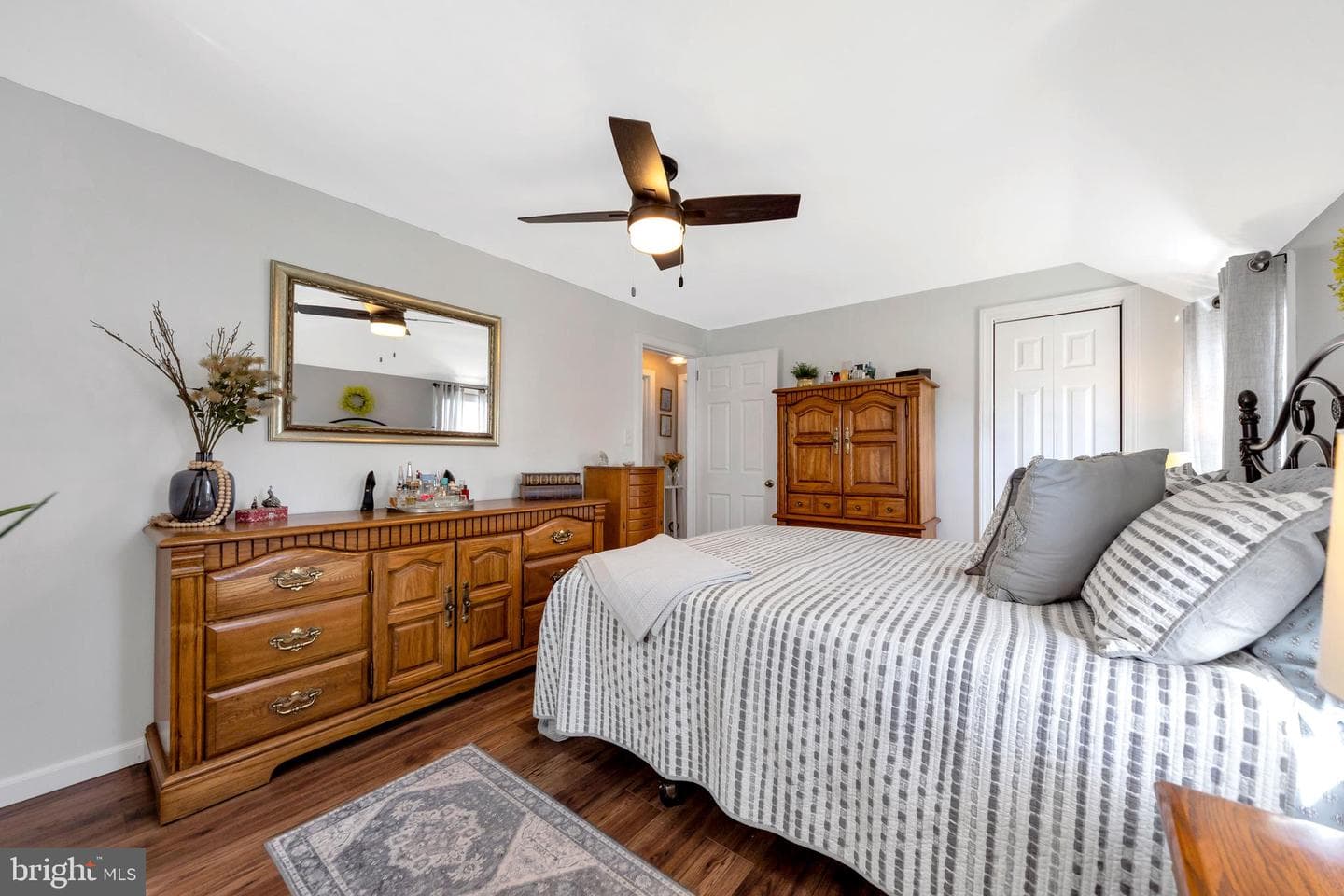 409 Holmes Road photo 17