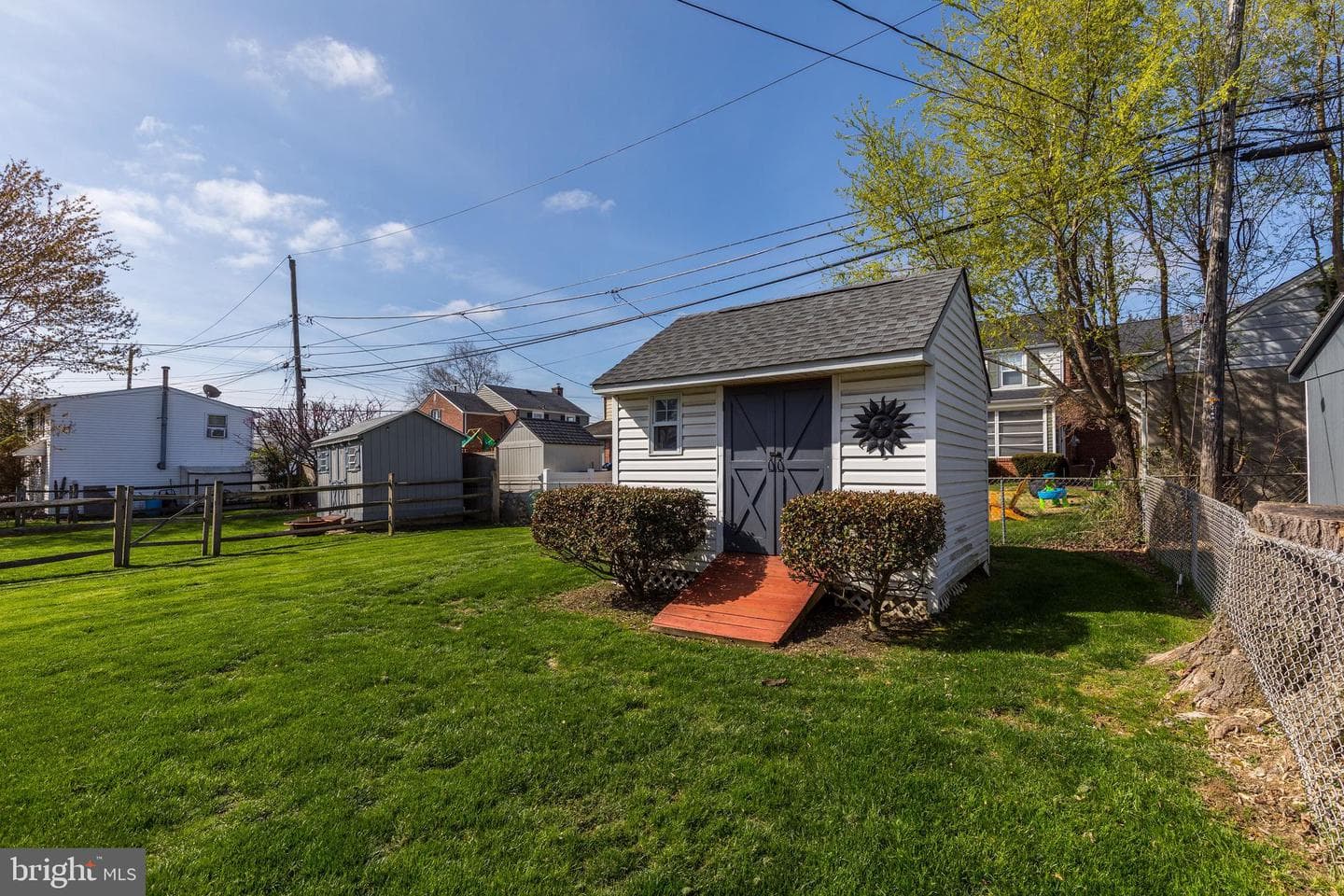 409 Holmes Road photo 35